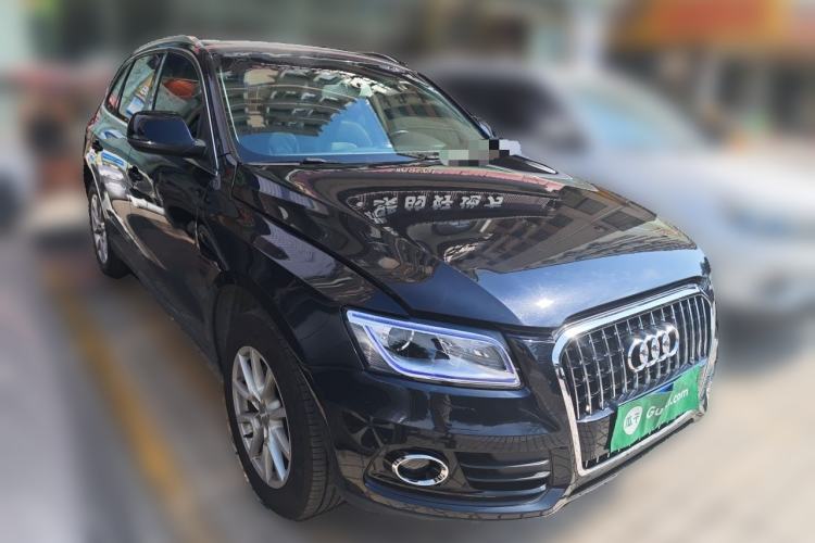 Used Audi Q5 2013 40 TFSI Technology Edition Front Right 45 Deg