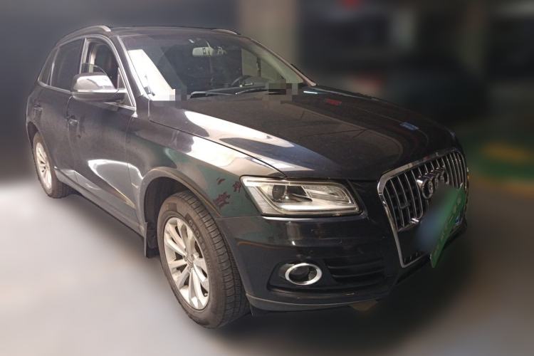 Used Audi Q5 2013 40 TFSI Technology Edition Front Right 45 Deg