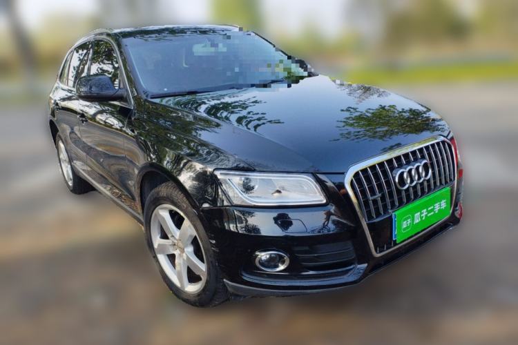 Used Audi Q5 2013 40 TFSI Ambition Front Right 45 Deg