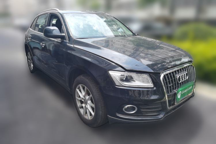 Used Audi Q5 2013 40 TFSI Ambition Front Right 45 Deg