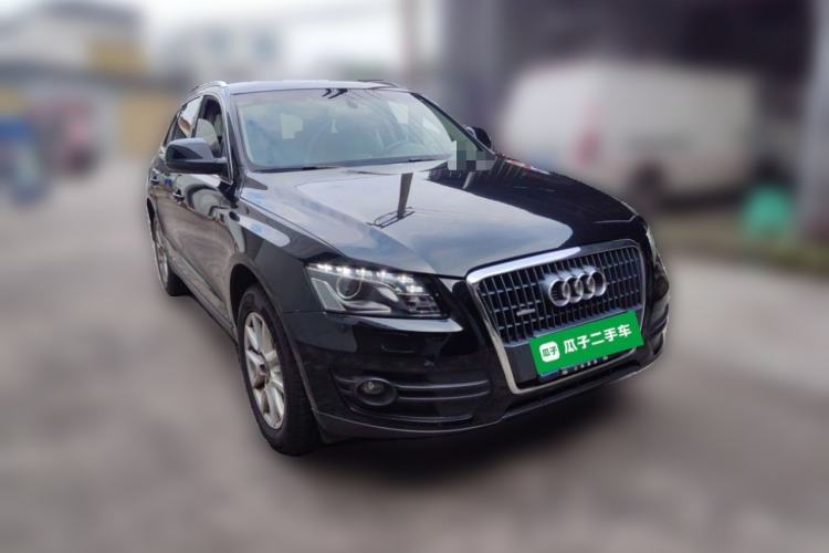 Used Audi Q5 2013 40 TFSI Technology Edition Front Right 45 Deg