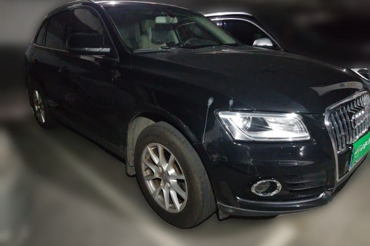 Used Audi Q5 2013 40 TFSI Ambition Front Right 45 Deg