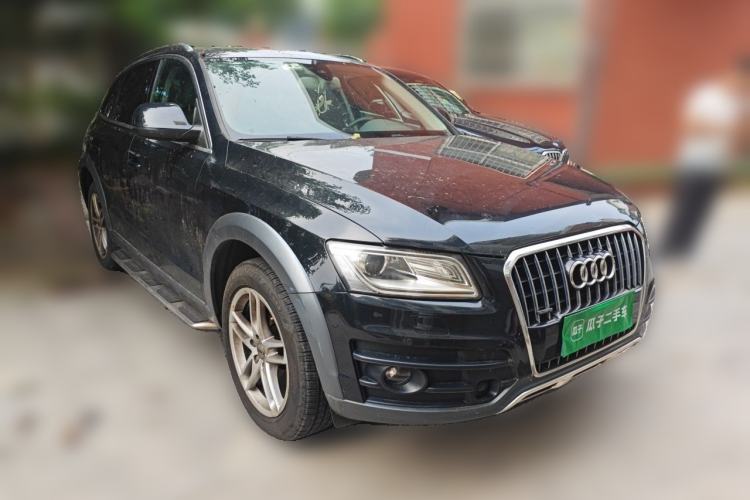 Used Audi Q5 2013 40 TFSI Luxury Model Front Right 45 Deg