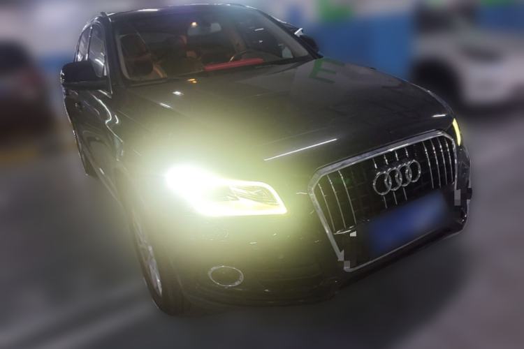 Used Audi Q5 2013 40 TFSI Ambition Front Right 45 Deg