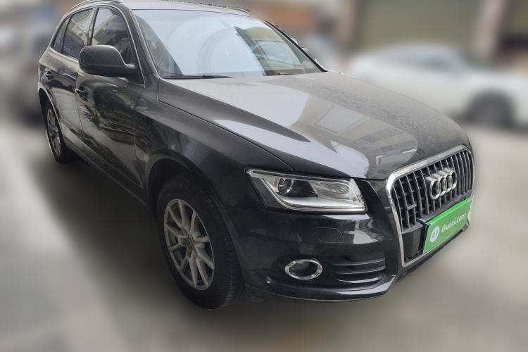 Used Audi Q5 2013 40 TFSI Ambition Front Right 45 Deg