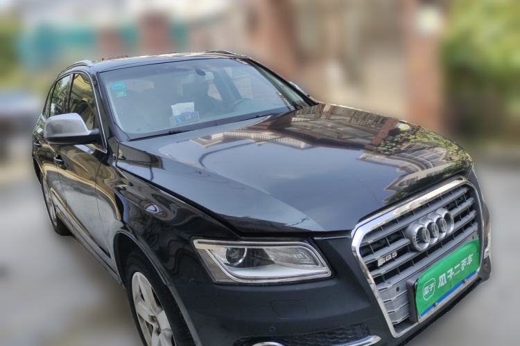 Used Audi Q5 2013 40 TFSI Comfort Edition Front Right 45 Deg