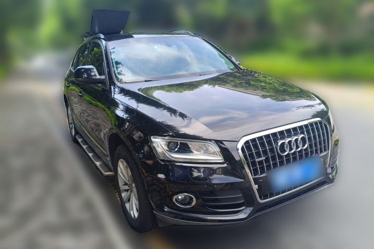 Used Audi Q5 2013 40 TFSI Technology Edition Front Right 45 Deg