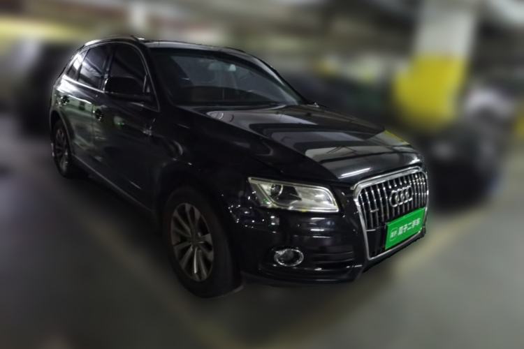 Used Audi Q5 2013 40 TFSI Ambition Front Right 45 Deg