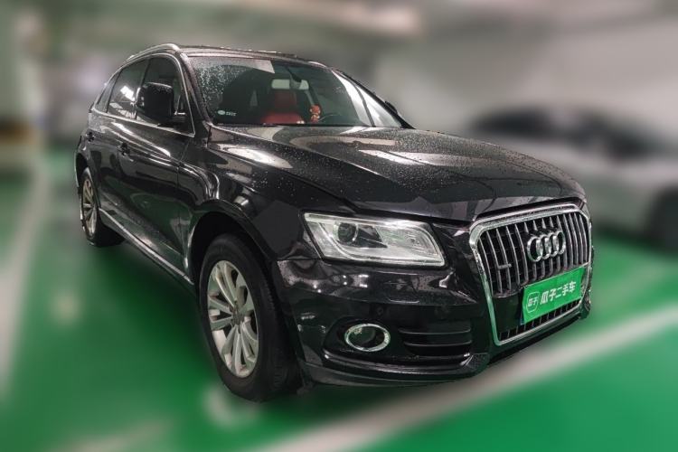 Used Audi Q5 2013 40 TFSI Technology Edition Front Right 45 Deg