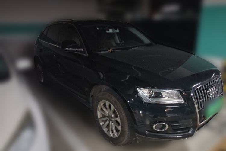 Used Audi Q5 2013 40 TFSI Technology Edition Front Right 45 Deg