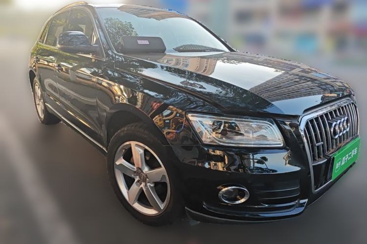 Used Audi Q5 2013 40 TFSI Comfort Edition Front Right 45 Deg