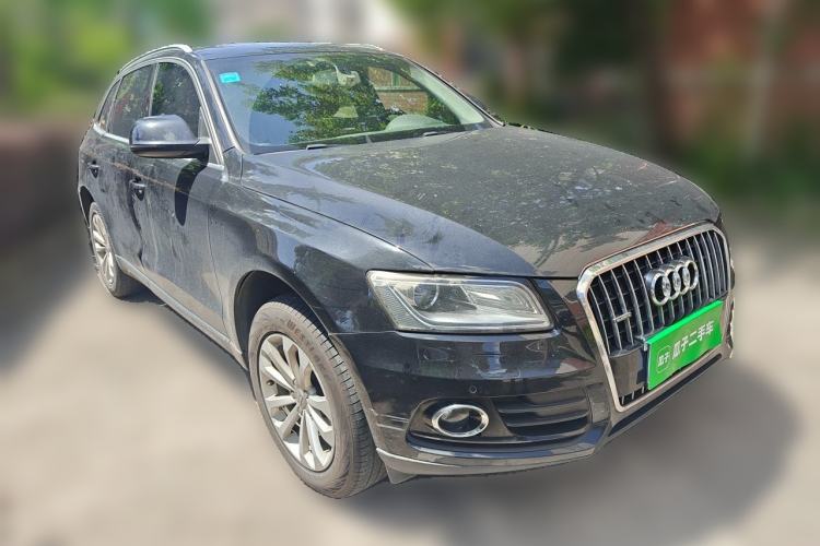 Used Audi Q5 2013 40 TFSI Technology Edition Front Right 45 Deg