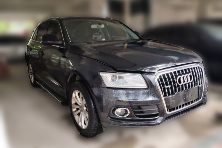 Used Audi Q5 2013 40 TFSI Technology Edition Front Right 45 Deg