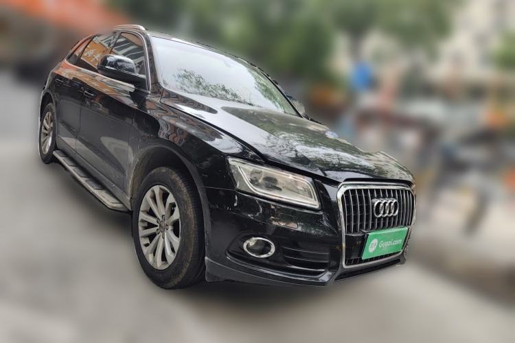 Used Audi Q5 2013 40 TFSI Technology Edition Front Right 45 Deg