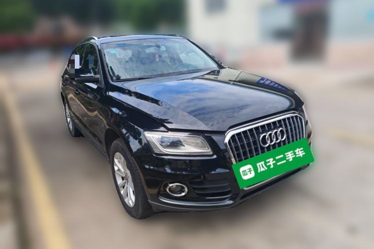 Used Audi Q5 2013 40 TFSI Technology Edition Front Right 45 Deg