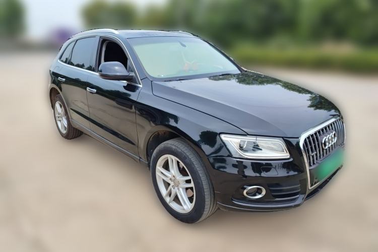 Used Audi Q5 2013 40 TFSI Ambition Front Right 45 Deg