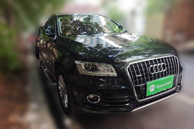 Used Audi Q5 2013 40 TFSI Technology Edition Front Right 45 Deg