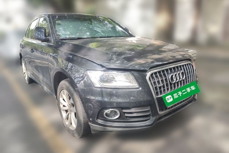 Used Audi Q5 2013 40 TFSI Technology Edition Front Right 45 Deg