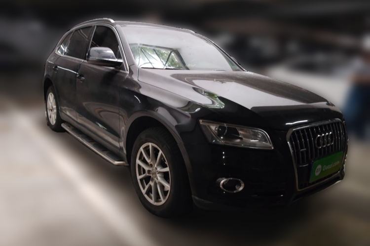 Used Audi Q5 2013 40 TFSI Ambition Front Right 45 Deg