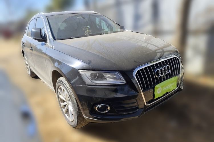 Used Audi Q5 2013 40 TFSI Technology Edition Front Right 45 Deg