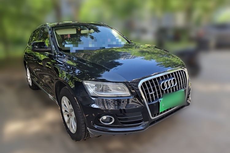 Used Audi Q5 2013 40 TFSI Technology Edition Front Right 45 Deg