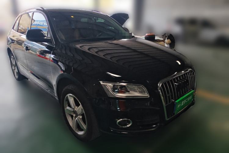 Used Audi Q5 2013 40 TFSI Comfort Edition Front Right 45 Deg