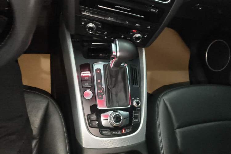 Used Audi Q5 2013 45 TFSI quattro Sport Edition Gear Lever