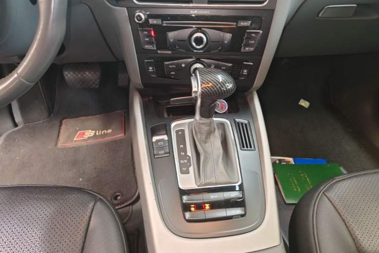 Used Audi Q5 2013 40 TFSI Ambition Gear Lever