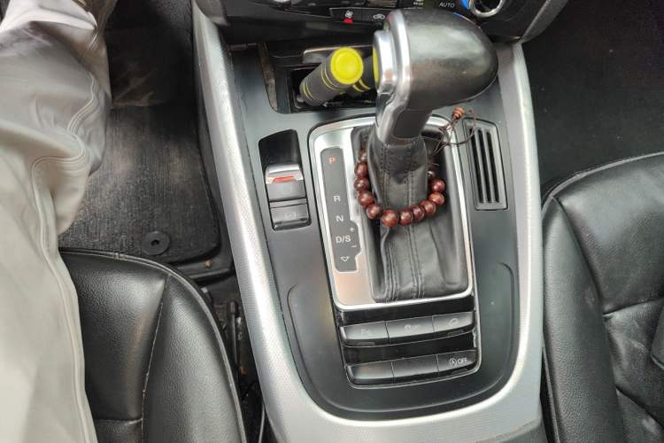 Used Audi Q5 2013 40 TFSI Technology Edition Gear Lever