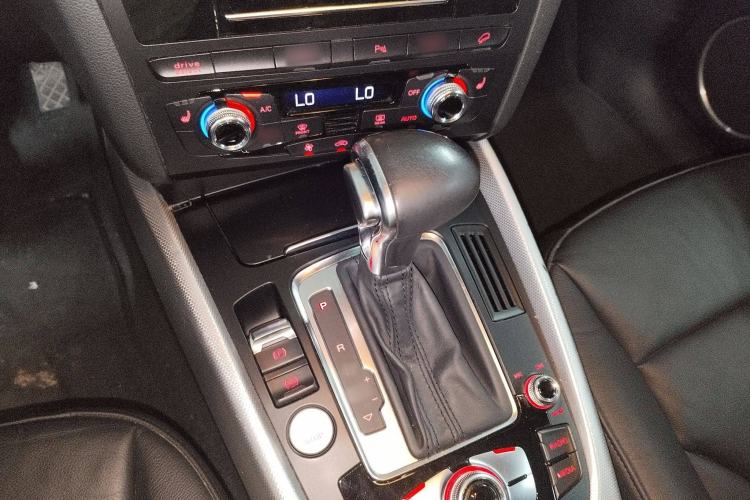 Used Audi Q5 2013 45 TFSI quattro Sport Edition Gear Lever