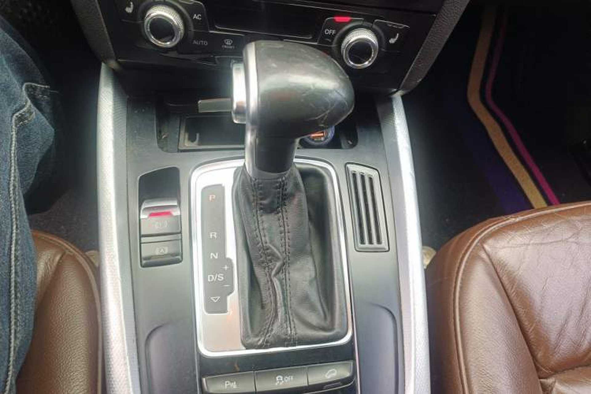 Used Audi Q5 2013 40 TFSI Technology Edition Gear Lever