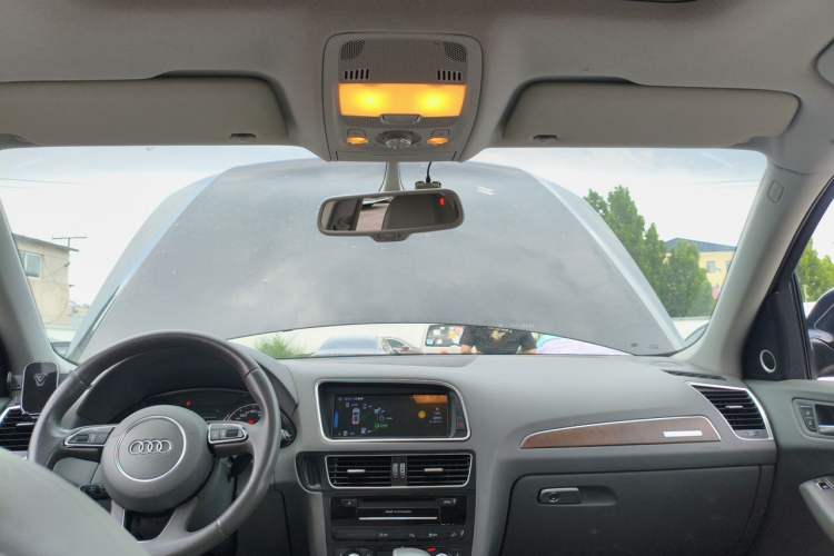 Used Audi Q5 2013 40 TFSI Comfort Edition Headliner