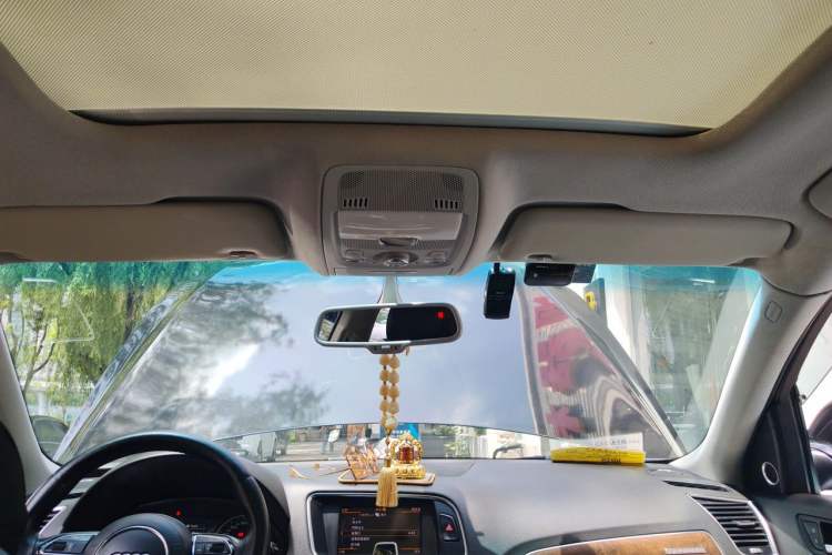 Used Audi Q5 2013 40 TFSI Comfort Edition Headliner