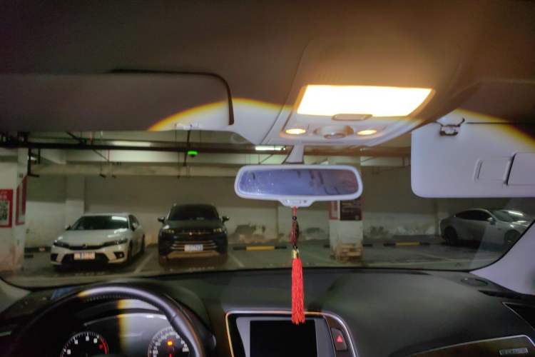 Used Audi Q5 2013 40 TFSI Comfort Edition Headliner