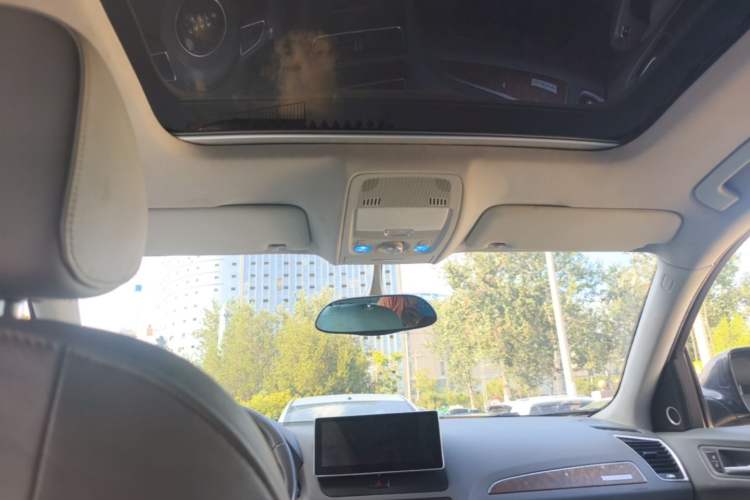 Used Audi Q5 2013 40 TFSI Comfort Edition Headliner