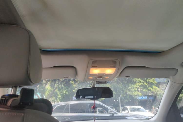 Used Audi Q5 2013 40 TFSI Technology Edition Headliner