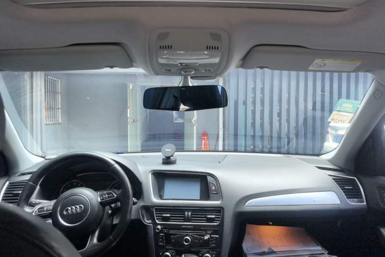 Used Audi Q5 2013 40 TFSI Technology Edition Headliner
