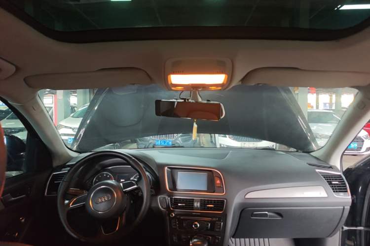 Used Audi Q5 2013 40 TFSI Ambition Headliner