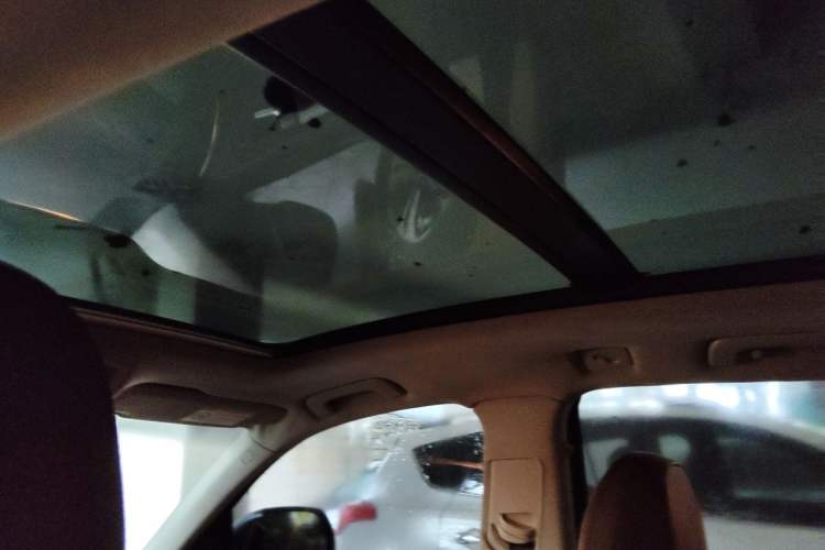 Used Audi Q5 2013 40 TFSI Technology Edition Headliner