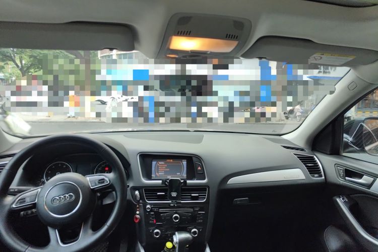 Used Audi Q5 2013 40 TFSI Technology Edition Headliner