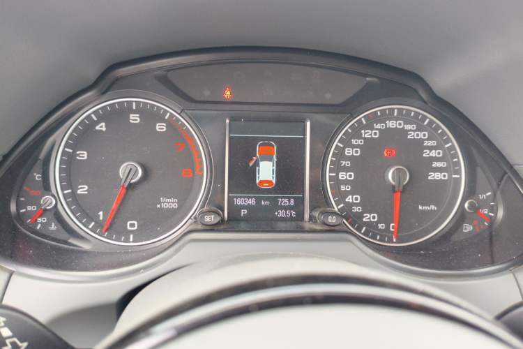 Used Audi Q5 2013 40 TFSI Comfort Edition Instrument Cluster