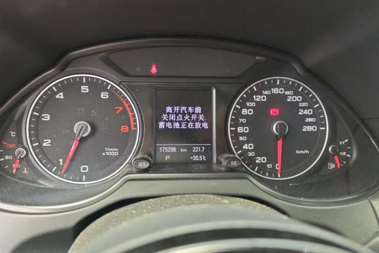 Used Audi Q5 2013 45 TFSI quattro Sport Edition Instrument Cluster