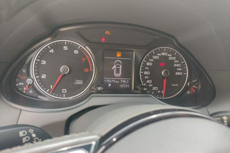 Used Audi Q5 2013 40 TFSI Technology Edition Instrument Cluster