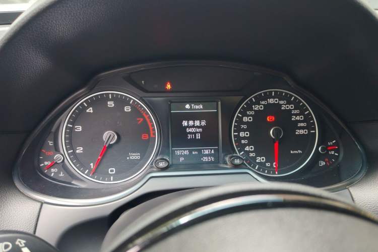 Used Audi Q5 2013 40 TFSI Comfort Edition Instrument Cluster