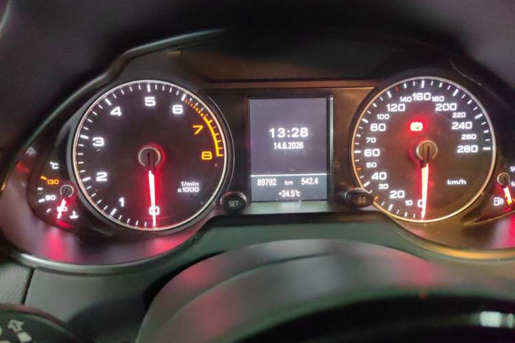 Used Audi Q5 2013 40 TFSI Comfort Edition Instrument Cluster