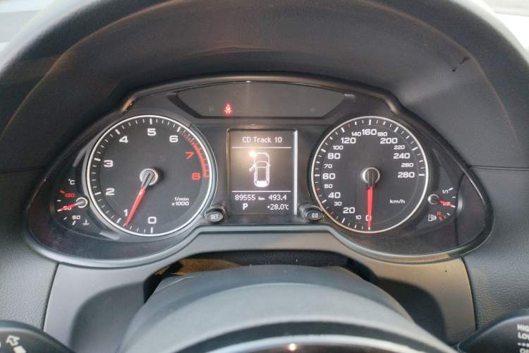 Used Audi Q5 2013 40 TFSI Ambition Instrument Cluster