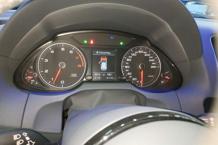 Used Audi Q5 2013 45 TFSI quattro Sport Edition Instrument Cluster