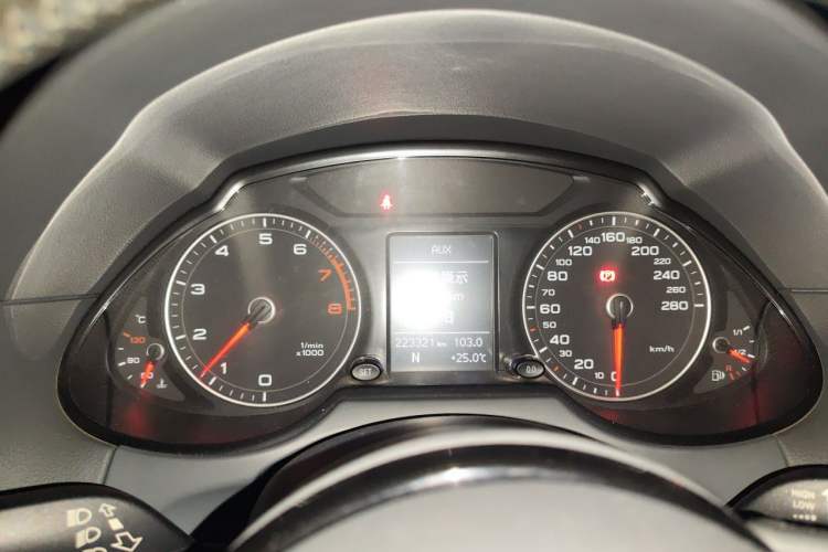 Used Audi Q5 2013 40 TFSI Ambition Instrument Cluster