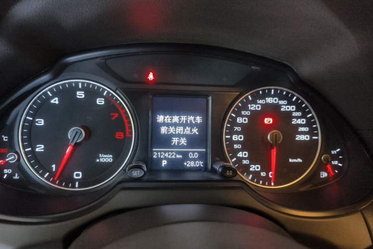 Used Audi Q5 2013 40 TFSI Technology Edition Instrument Cluster