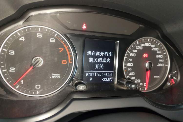 Used Audi Q5 2013 40 TFSI Technology Edition Instrument Cluster